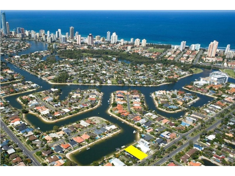 85 T E Peters Drive, Broadbeach Waters QLD 4218