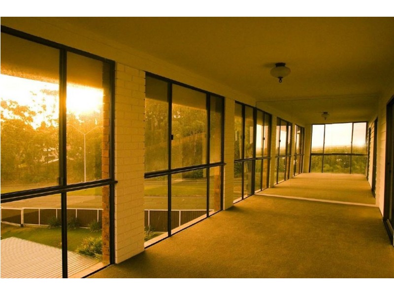 17 Currumburra Road, Ashmore QLD 4214