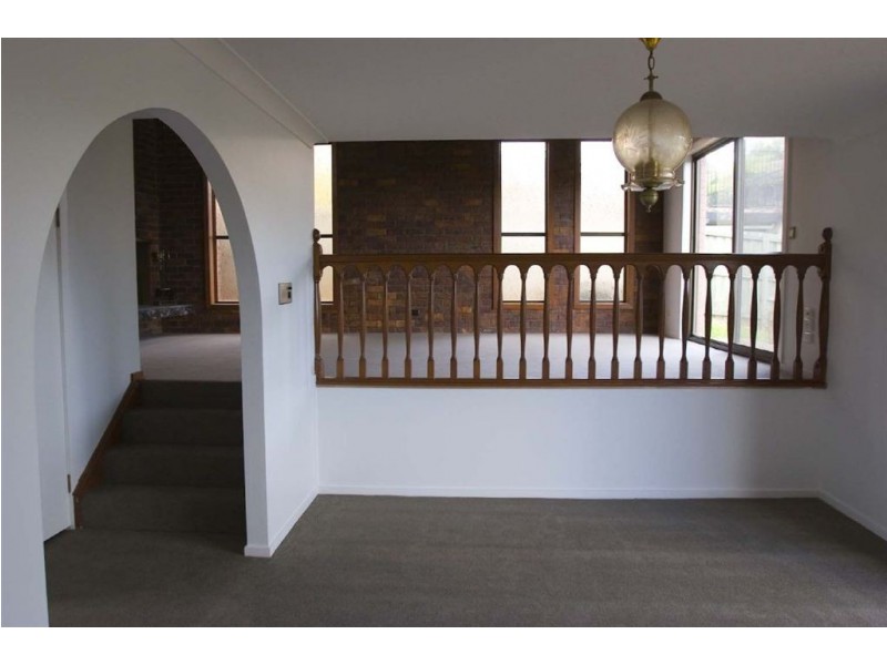 17 Currumburra Road, Ashmore QLD 4214