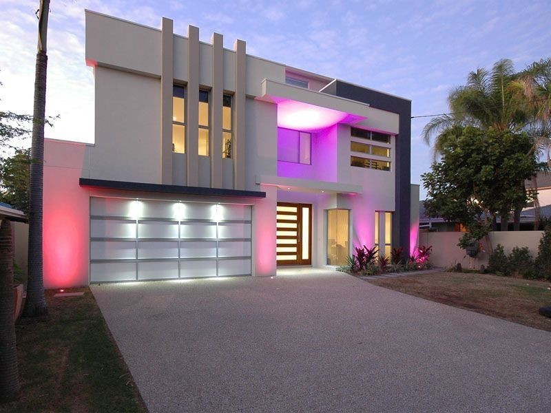 69 T E Peters Drive, Broadbeach Waters QLD 4218