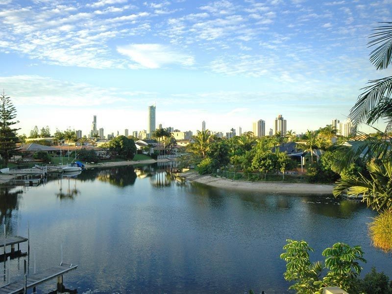 69 T E Peters Drive, Broadbeach Waters QLD 4218