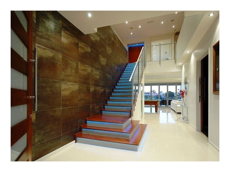 69 T E Peters Drive, Broadbeach Waters QLD 4218