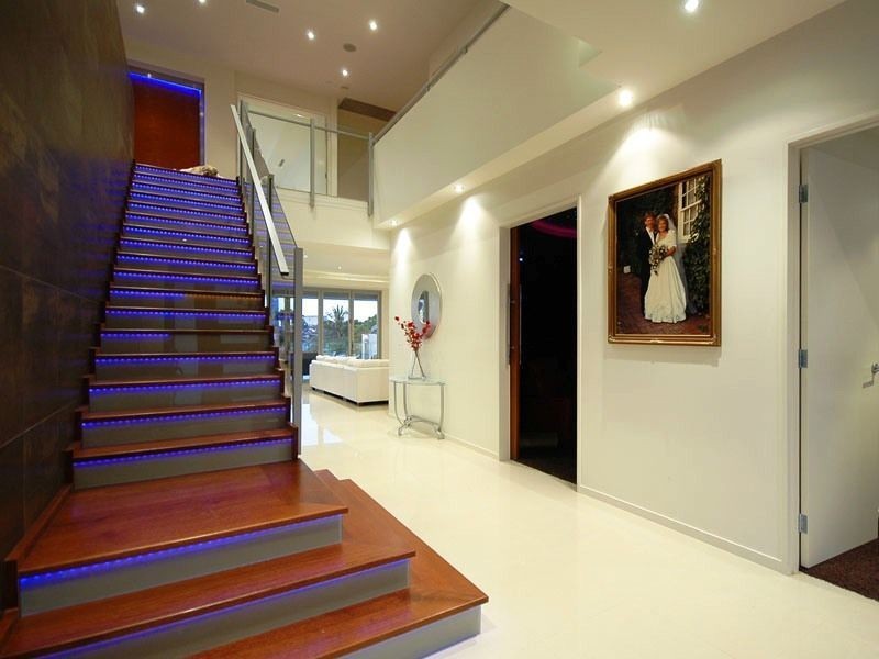 69 T E Peters Drive, Broadbeach Waters QLD 4218