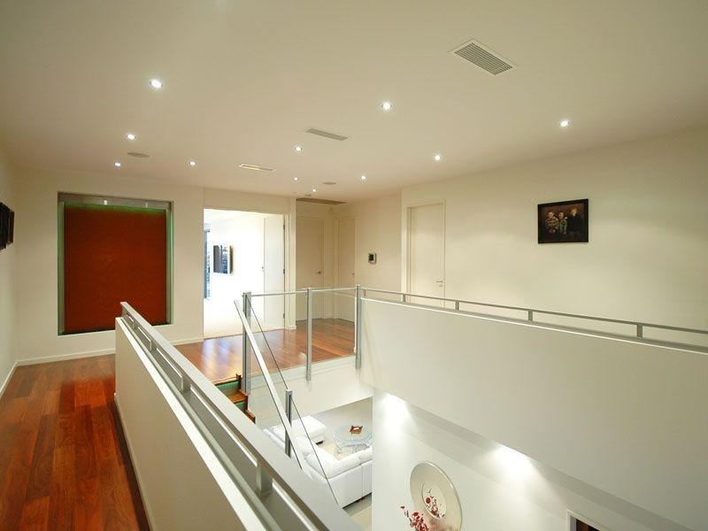 69 T E Peters Drive, Broadbeach Waters QLD 4218