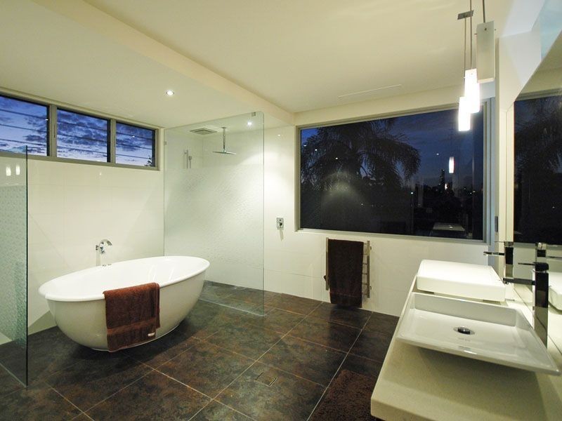 69 T E Peters Drive, Broadbeach Waters QLD 4218