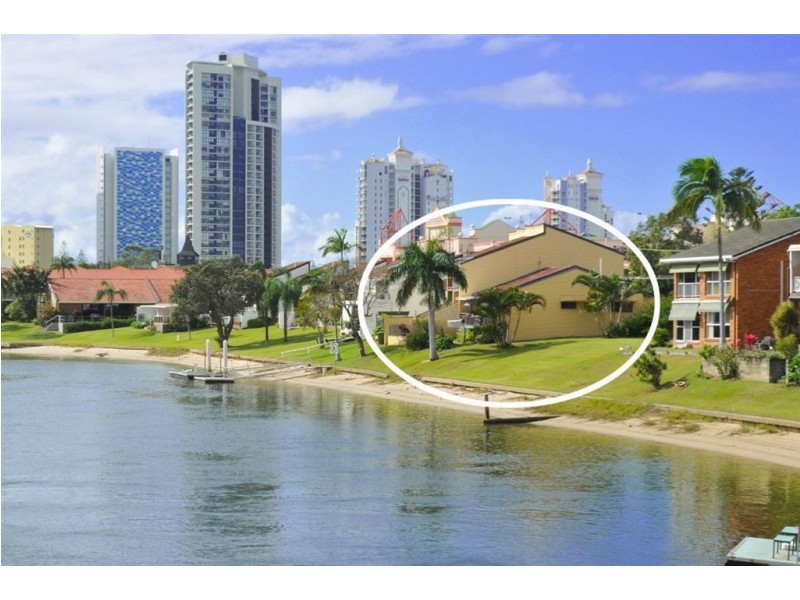 3/23 Hooker Blvd, Broadbeach Waters QLD 4218