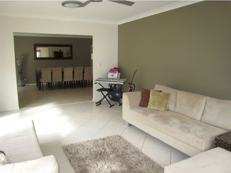 13 Rebholz Drive, Benowa QLD 4217