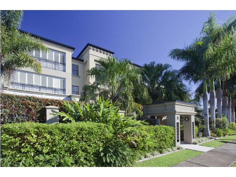 2/8-12 Parnoo Street, Chevron Island QLD 4217