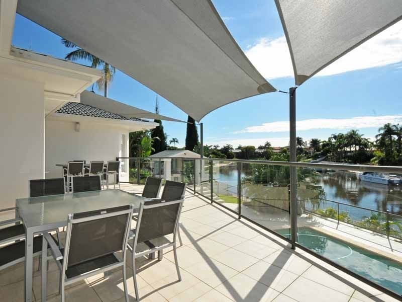 12 Montrose Court, Benowa QLD 4217