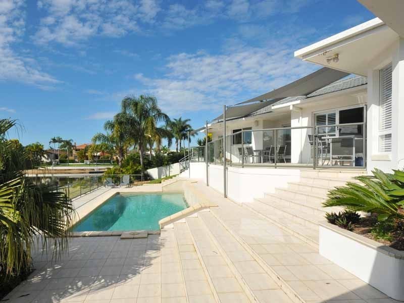 12 Montrose Court, Benowa QLD 4217