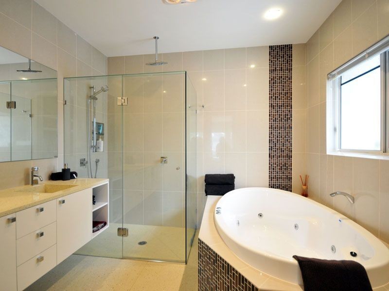 12 Montrose Court, Benowa QLD 4217