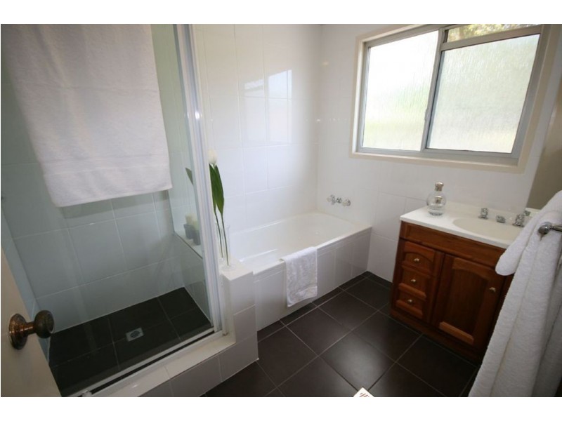 48 Alison Road, Carrara QLD 4211