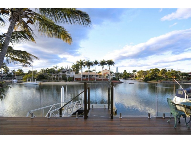 54 Clear Island Road, Broadbeach Waters QLD 4218