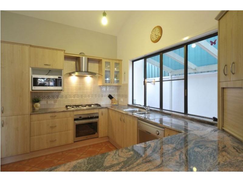 54 Clear Island Road, Broadbeach Waters QLD 4218