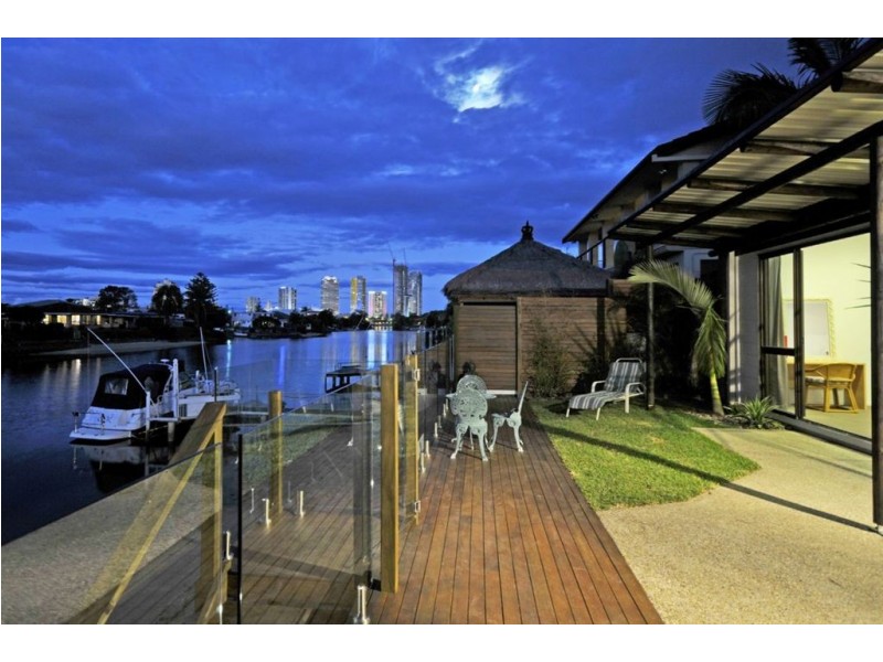 54 Clear Island Road, Broadbeach Waters QLD 4218