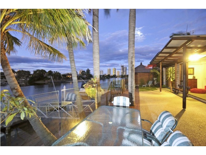 54 Clear Island Road, Broadbeach Waters QLD 4218