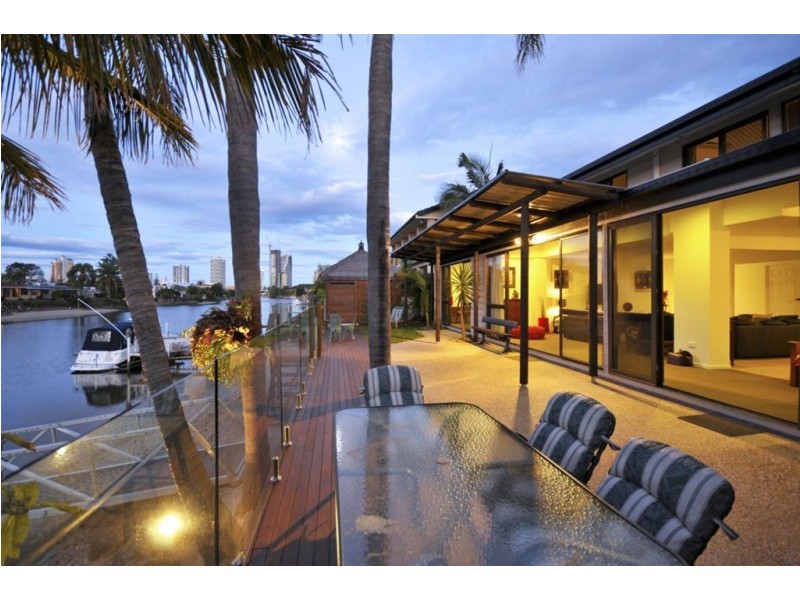 54 Clear Island Road, Broadbeach Waters QLD 4218