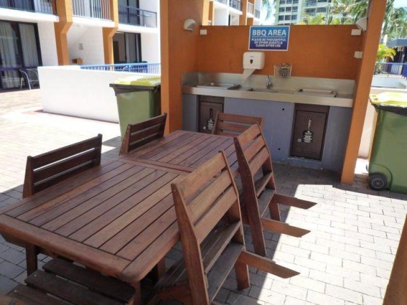 51/2877 Gold Coast Highway, Surfers Paradise QLD 4217