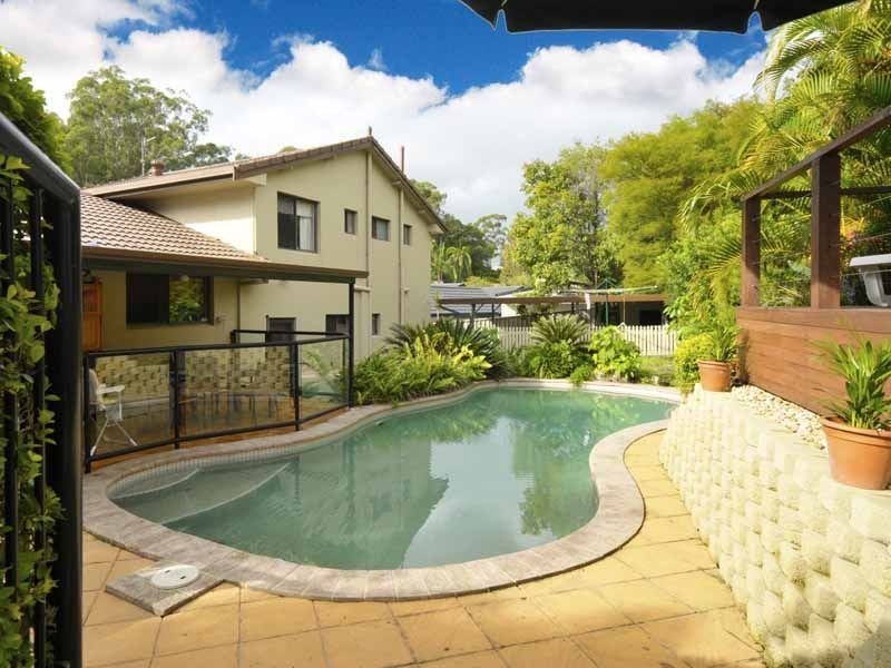 4 Coolong Court, Ashmore QLD 4214