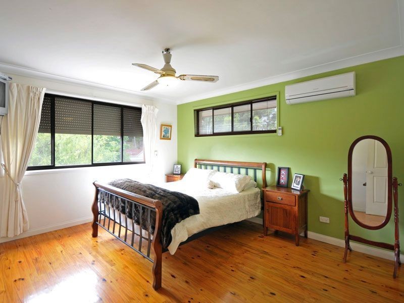 4 Coolong Court, Ashmore QLD 4214