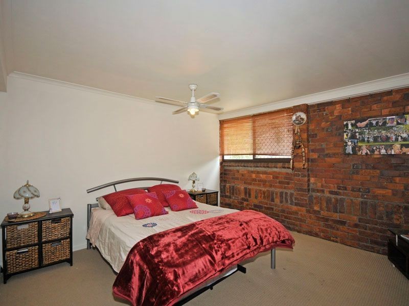 4 Coolong Court, Ashmore QLD 4214