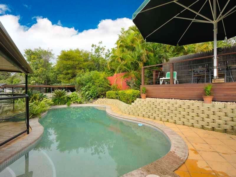 4 Coolong Court, Ashmore QLD 4214