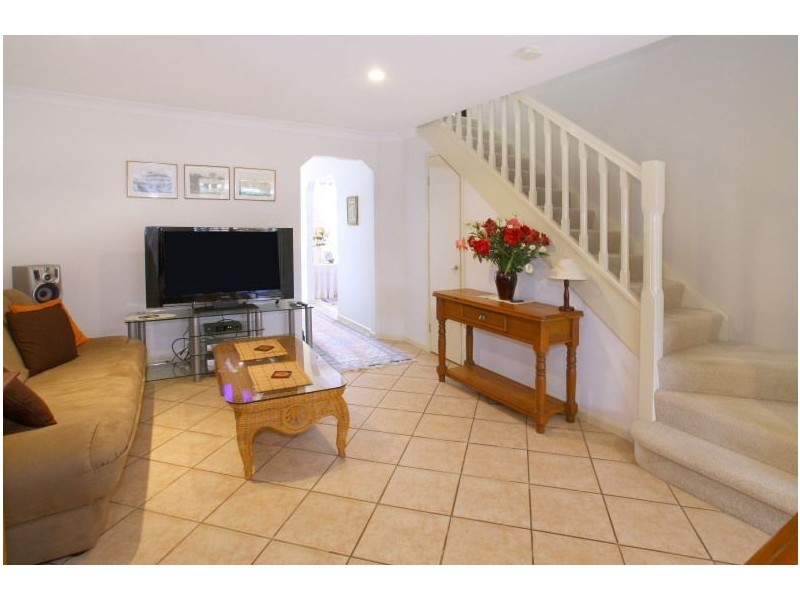 16 Washington Court, Varsity Lakes QLD 4227