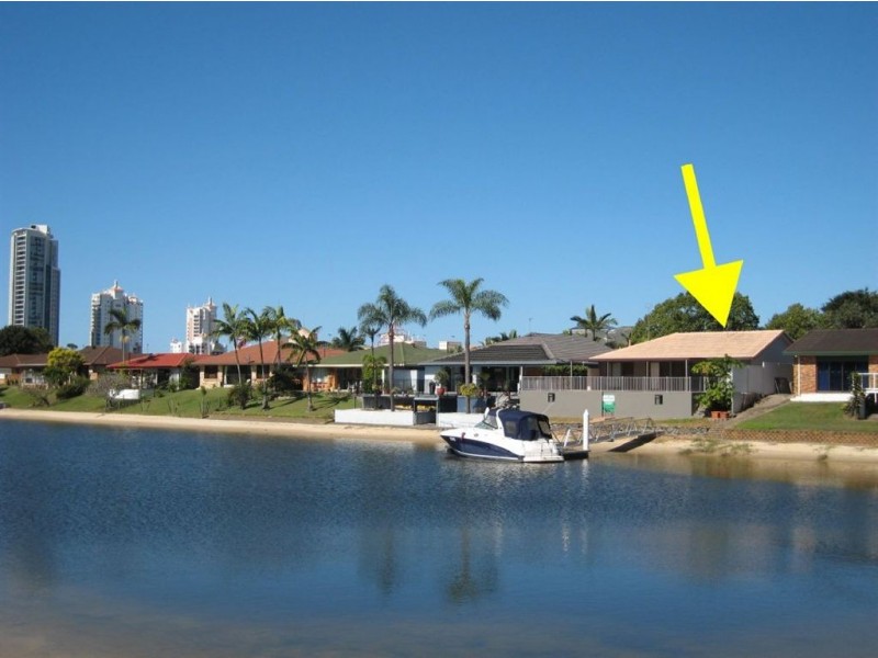 8 Rebecca Court, Broadbeach Waters QLD 4218