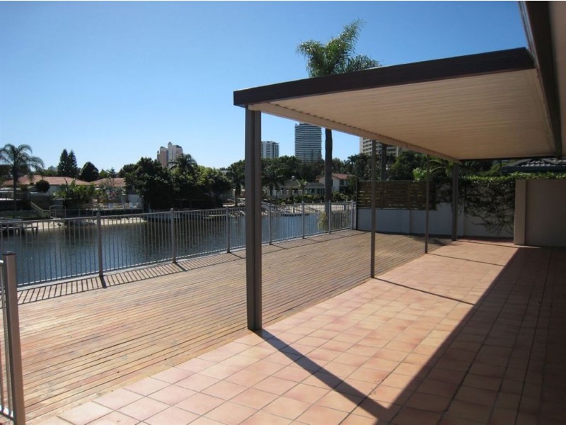 8 Rebecca Court, Broadbeach Waters QLD 4218