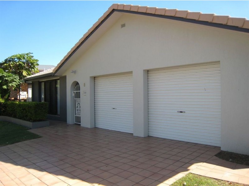 8 Rebecca Court, Broadbeach Waters QLD 4218