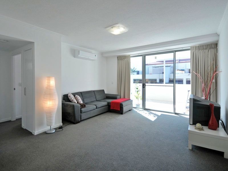 21/1 Gaven Crescent, Mermaid Beach QLD 4218