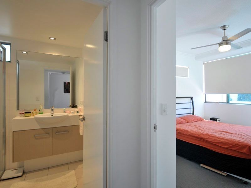 21/1 Gaven Crescent, Mermaid Beach QLD 4218