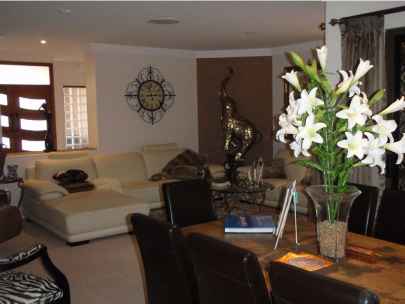 13 Jaeger Way, Benowa Waters QLD 4217