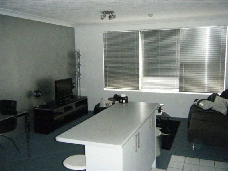 35/30 Marine Parade, Southport QLD 4215