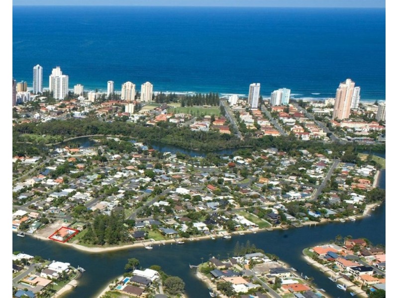 3 Allambi Avenue, Broadbeach Waters QLD 4218