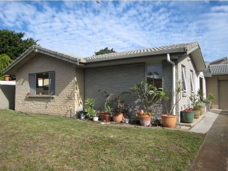 3 Allambi Avenue, Broadbeach Waters QLD 4218