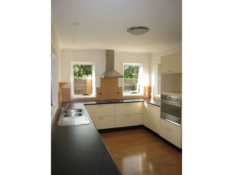 3 Allambi Avenue, Broadbeach Waters QLD 4218