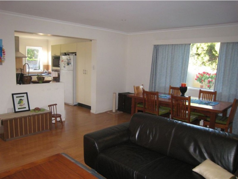 3 Allambi Avenue, Broadbeach Waters QLD 4218