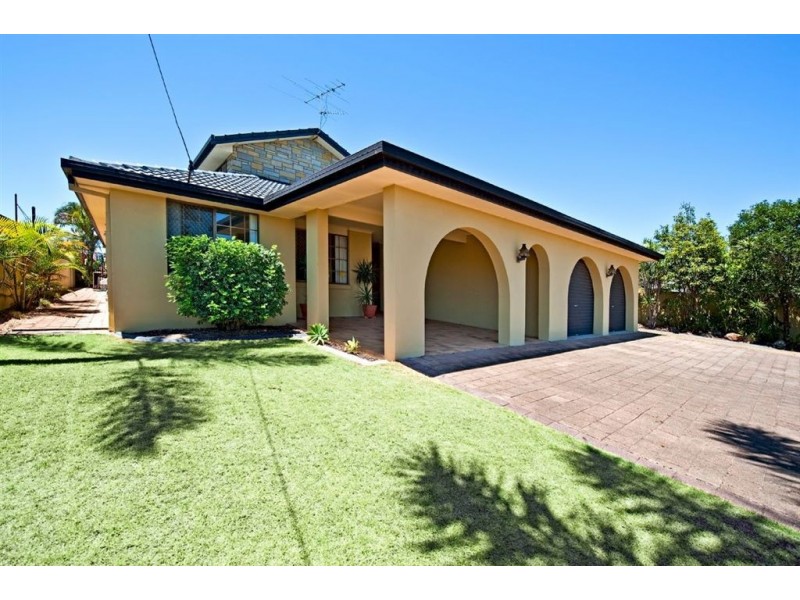 38 Merrimac Boulevard, Broadbeach Waters QLD 4218