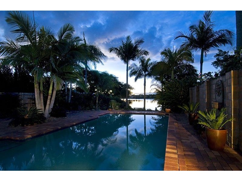 401 Benowa Road, Benowa Waters QLD 4217