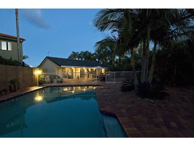 401 Benowa Road, Benowa Waters QLD 4217