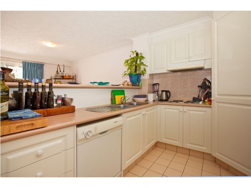 9/16 Paradise Island, Surfers Paradise QLD 4217