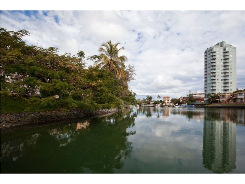 9/16 Paradise Island, Surfers Paradise QLD 4217