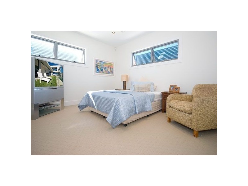 21 Freyburg Street, Sorrento QLD 4217