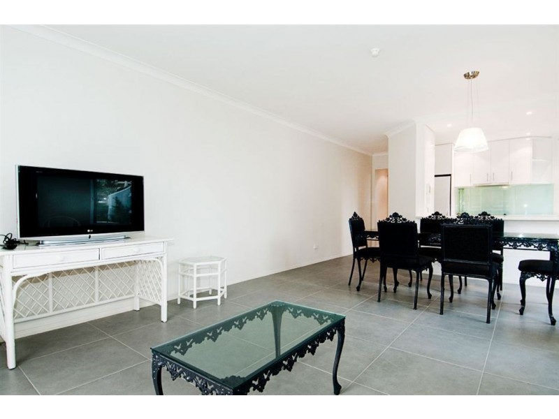 11/60 Old Burleigh Road, Surfers Paradise QLD 4217