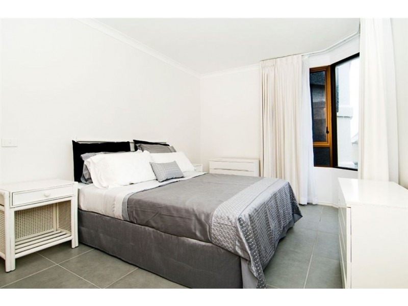 11/60 Old Burleigh Road, Surfers Paradise QLD 4217