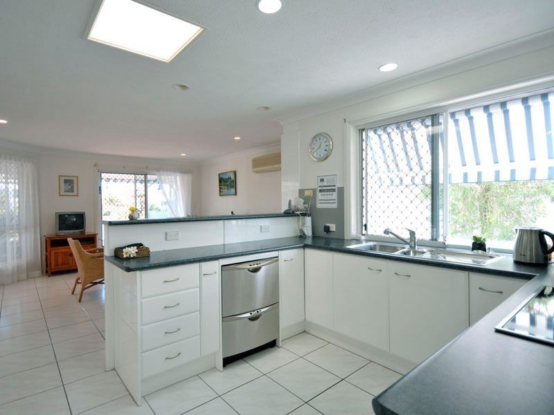 10 Mackay Close, Sorrento QLD 4217