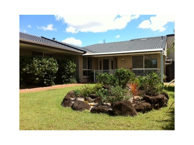 10 Mackay Close, Sorrento QLD 4217