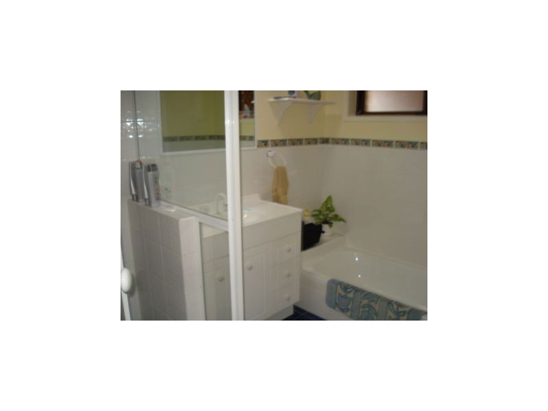 1/50 T E Peters Drive, Broadbeach Waters QLD 4218