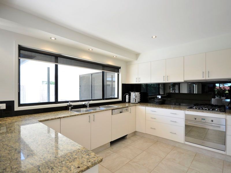 7 Platypus Ave, Sorrento QLD 4217
